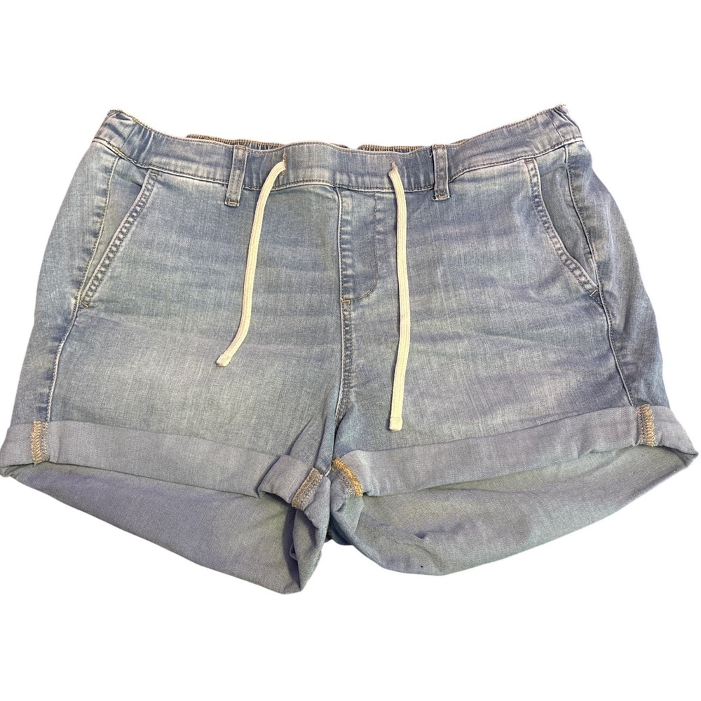 Torrid Womens Light Wash Denim Drawstring Cuffed Shorts, Size 2/2X